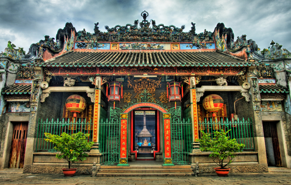 🐉 Храм Ба Тхиен Хау: Духовное сердце Сайгона