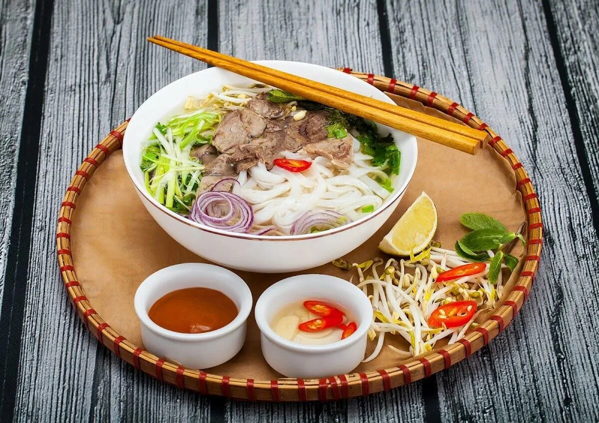 🥢 Палочки для еды: Культура за столом во Вьетнаме